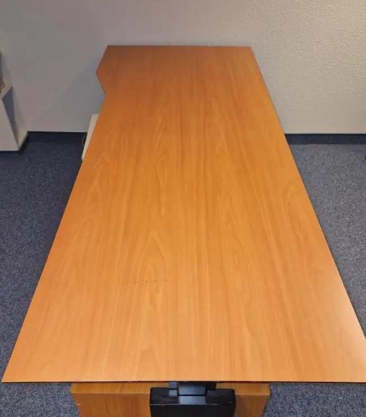 Ensemble d’une table de bureau et de 3 conteneurs roulants marron & gris clair